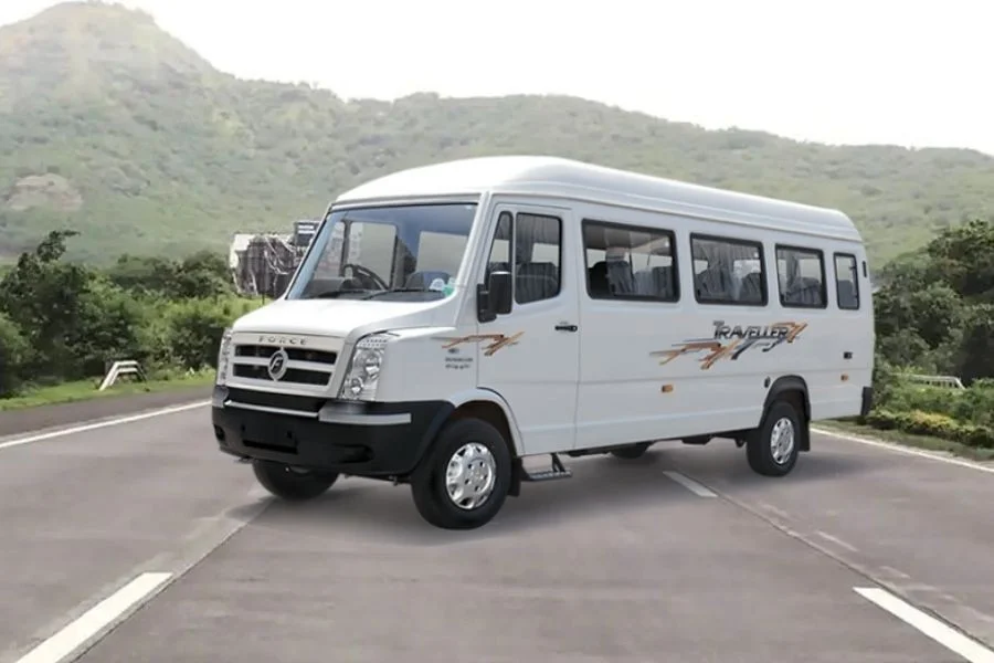 17-Seater Tempo